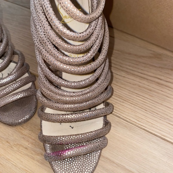 Authentic Christian Louboutin Macala 100 Baseball Gladiator Sandal Gold size 38 - Picture 3 of 12